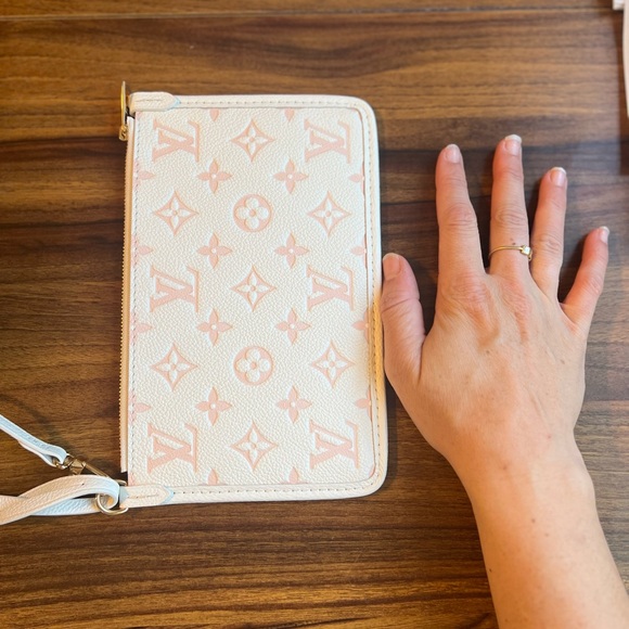 ✨RARE✨ pouch insert for the Louis Vuitton Carry All PM in Latte/Chamallow - Picture 11 of 15